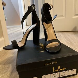 Lulus Kamala black chunky heels size 9